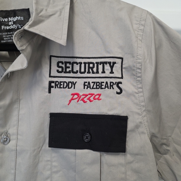 Five Nights At Freddy's Security Fazbears Pizza  Woven Button-Up Medium (Z) - Picture 2 of 5